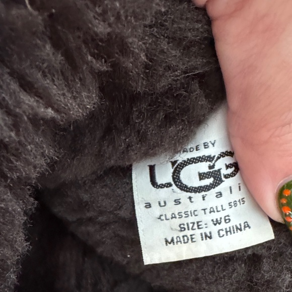 UGG Women's Tall Classic Winter Boots Brown - Picture 4 of 8